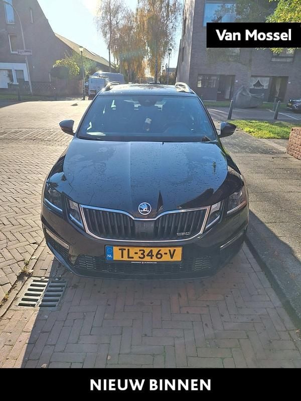 Zwart Gebruikt 2018 Skoda Octavia RS Stationwagen | € 20.900 (Goede deal) - Afbeelding 1/4