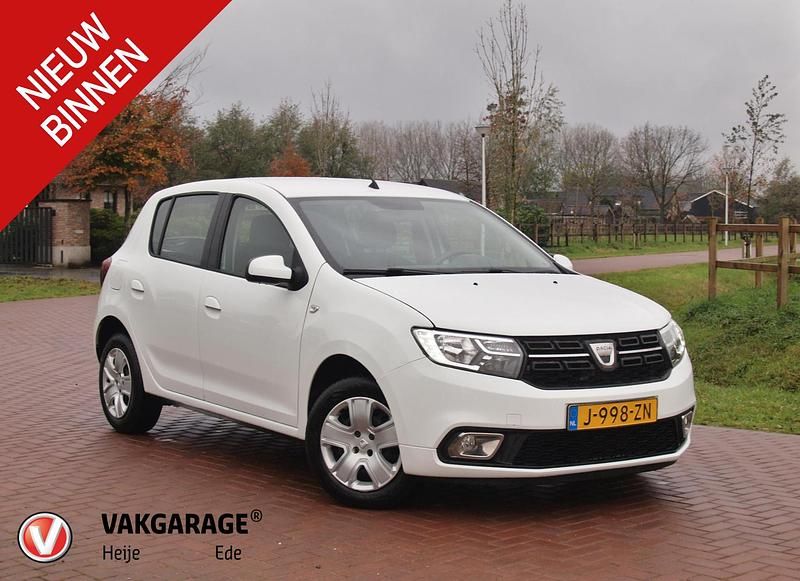 Wit Gebruikt 2020 Dacia Sandero Comfort Hatchback | € 12.490 (Goede deal) - Afbeelding 1/4