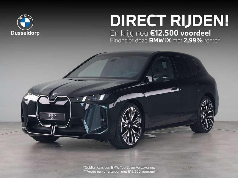 Zwart, metallic lak Nieuw 2025 BMW iX M Sport SUV | € 125.437 - Afbeelding 1/4