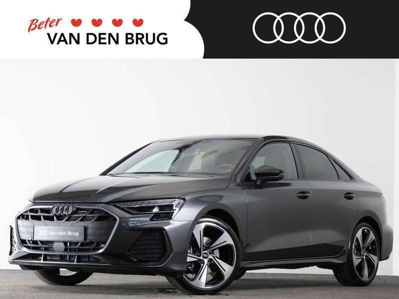 Grijs Gebruikt 2024 Audi A3 Comfort Sedan | € 44.900 - Afbeelding 1/4