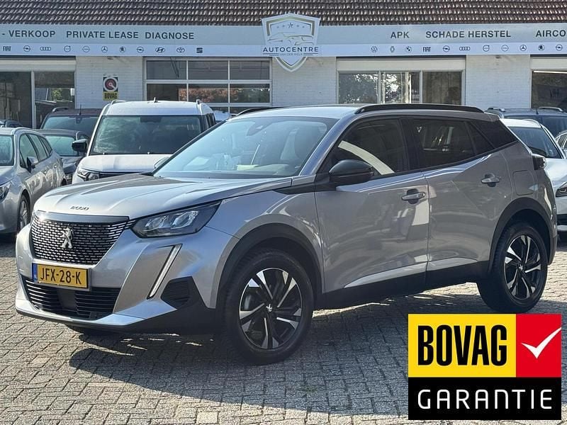 Grijs Gebruikt 2022 Peugeot 2008 Allure SUV | € 19.999 (Super prijs) - Afbeelding 1/3