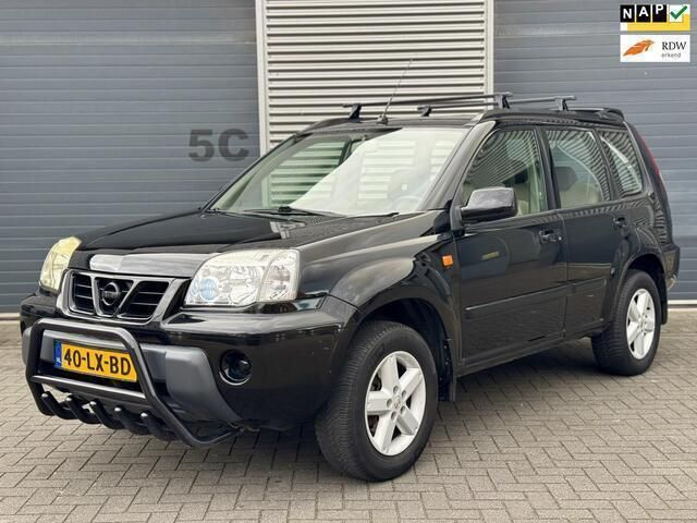 Zwart Gebruikt 2003 Nissan X-Trail SUV | € 2.450 (Eerlijke prijs) - Afbeelding 1/4