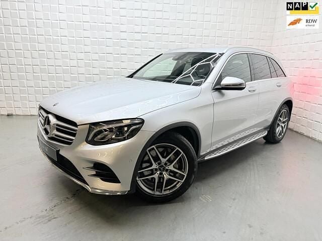 Grijs Gebruikt 2018 Mercedes GLC250 Premium Plus SUV | € 32.849 (Eerlijke prijs) - Afbeelding 1/4