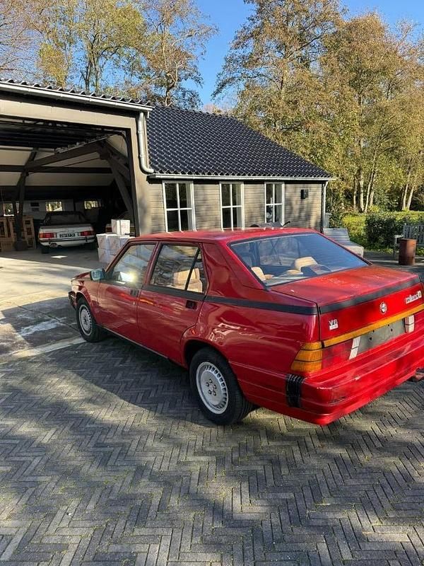 Gebruikt 1987 Alfa Romeo 75 Sedan | € 5.500 - Afbeelding 1/4