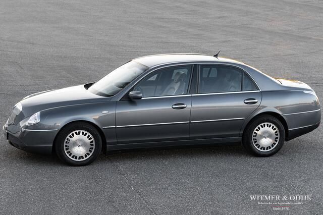 Grijs Gebruikt 2002 Lancia Thesis Sedan | € 17.950 - Afbeelding 1/4