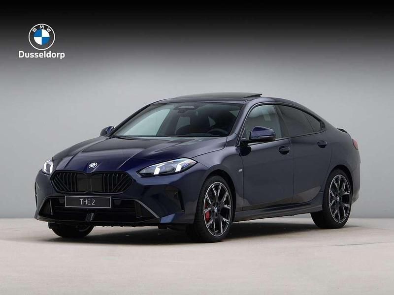 Blauw, metallic lak Nieuw 2025 BMW 220 Comfort Edition Coupé | € 60.993 (Iets duurder) - Afbeelding 1/4