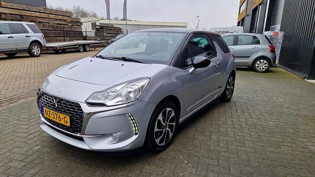 Occasion DS Automobiles DS3 Chic 82 PK (60 kW) 2017 Grijs (metallic) Hatchback