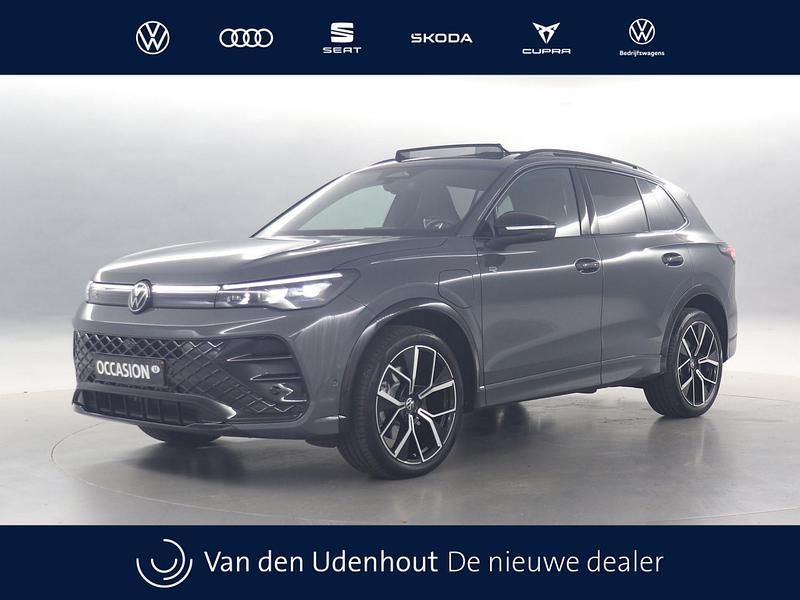 Grijs Gebruikt 2025 VW Tiguan R-line Edition SUV | € 54.750 (Eerlijke prijs) - Afbeelding 1/4