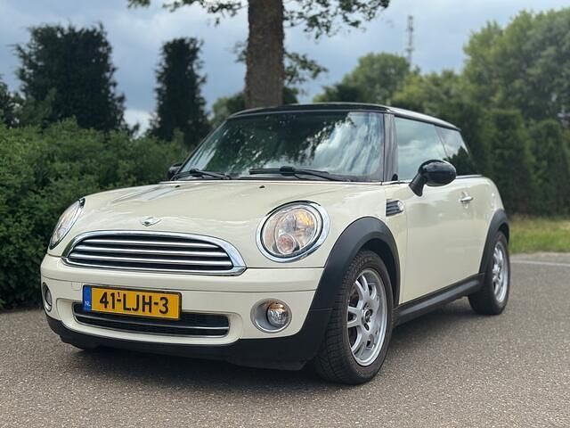 Occasion Mini Cooper Business 122 PK (89 kW) 2010 Wit Hatchback
