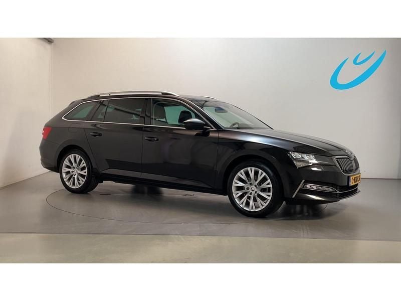 Zwart Gebruikt 2021 Skoda Superb Business Line Stationwagen | € 17.450 (Super prijs) - Afbeelding 1/3