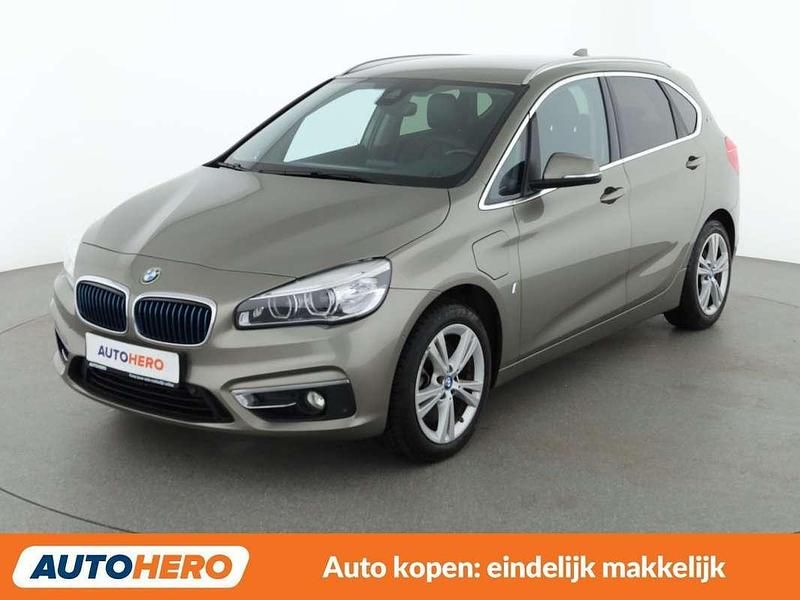 Grijs Occasion 2017 BMW 225 Active Tourer Luxury Line MPV | € 14.049 (Super prijs) - Afbeelding 1/3