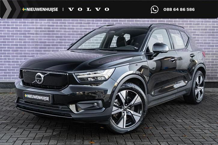 Zwart Gebruikt 2021 Volvo XC40 Pro SUV | € 23.899 (Iets duurder) - Afbeelding 1/4