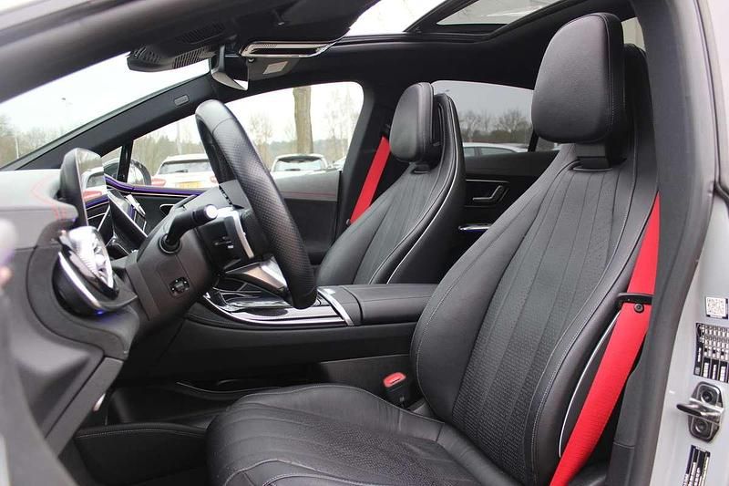 Occasion Mercedes EQE350 AMG line 215 kW (293 PK) 2023 Grijs (metallic) Sedan