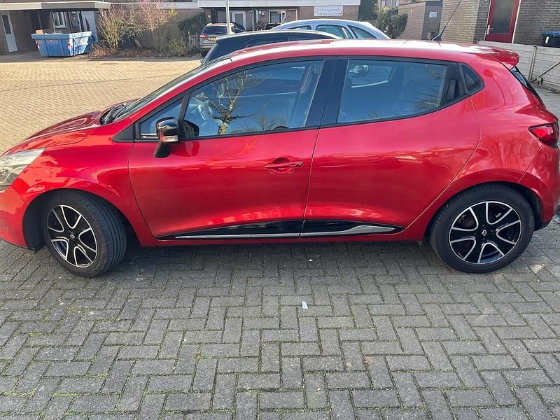 Occasion Renault Clio IV Dynamique 2014 Rood (metallic) Hatchback