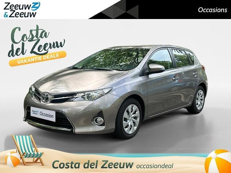 (4v8) Gebruikt 2014 Toyota Auris Hatchback | € 11.935 (Eerlijke prijs) - Afbeelding 1/4