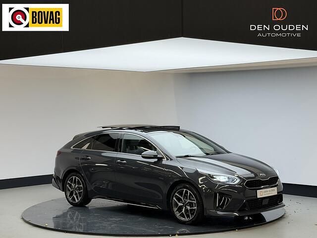 Grijs Gebruikt 2019 Kia ProCeed GT-Line Hatchback | € 20.930 (Eerlijke prijs) - Afbeelding 1/4