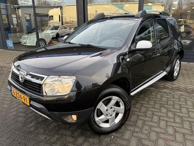 Zwart Gebruikt 2010 Dacia Duster Lauréate SUV | € 4.999 (Eerlijke prijs) - Afbeelding 1/4