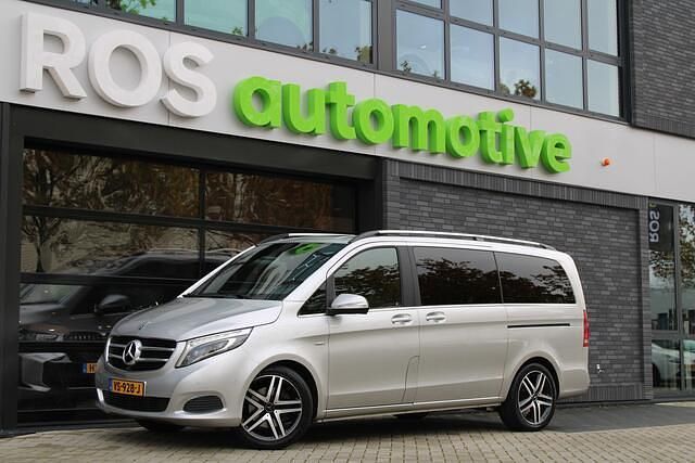 Zilver Gebruikt 2015 Mercedes V250 Avantgarde Edition MPV | € 27.950 (Goede deal) - Afbeelding 1/4