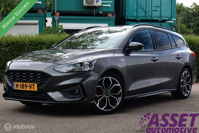 Grijs Gebruikt 2020 Ford Focus ST-Line Stationwagen | € 18.995 (Duur) - Afbeelding 1/4