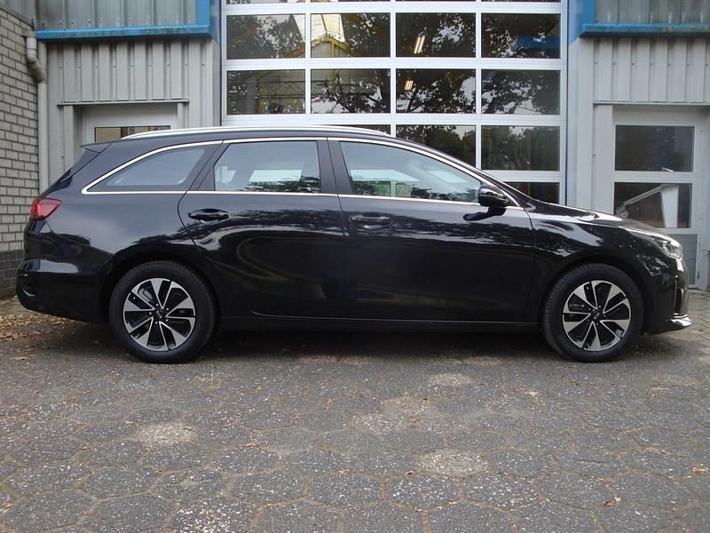 Occasion Kia Ceed 105 PK (77 kW) 2020 Zwart Hatchback