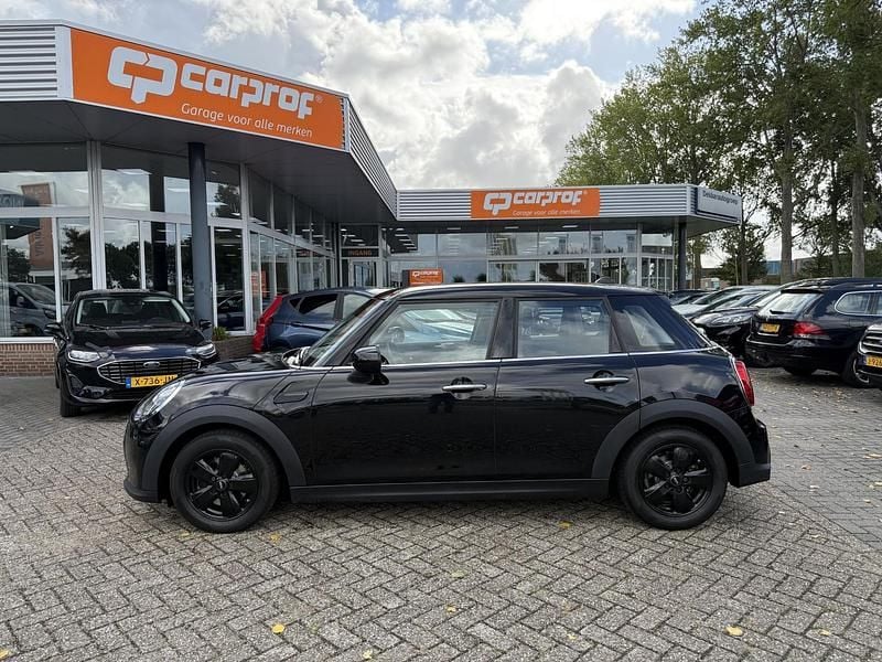 Occasion Mini Cooper Essential 2021 Zwart Hatchback