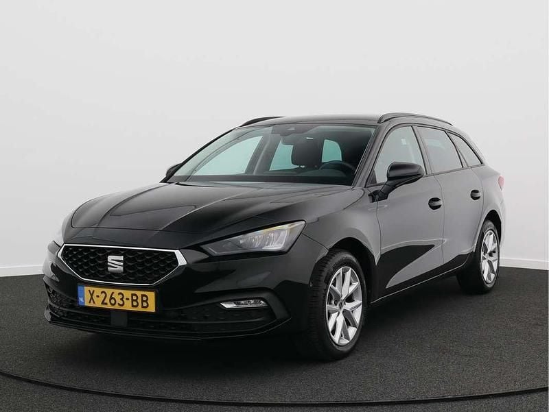 Zwart Gebruikt 2023 Seat Leon Business Stationwagen | € 19.950 (Super prijs) - Afbeelding 1/4