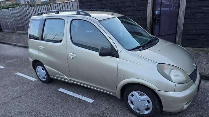 Occasion 2000 Toyota Yaris Sol Stationwagen | € 3.000 (Eerlijke prijs) - Afbeelding 1/4
