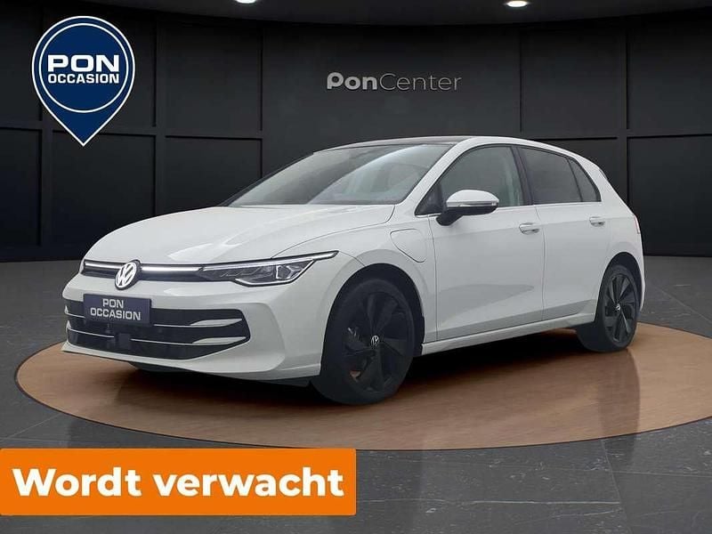 Wit Nieuw 2025 VW Golf VIII Edition Hatchback | € 37.950 (Super prijs) - Afbeelding 1/3