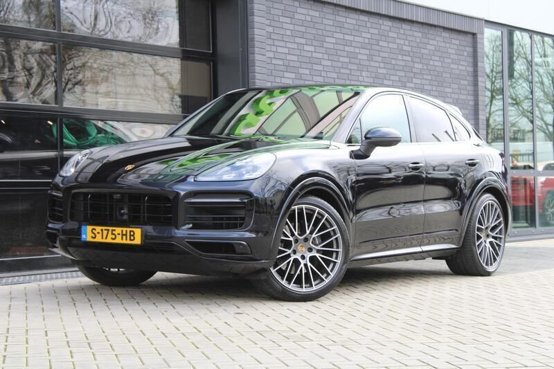 Zwart Gebruikt 2022 Porsche Cayenne Platinum Edition SUV | € 82.450 (Eerlijke prijs) - Afbeelding 1/4