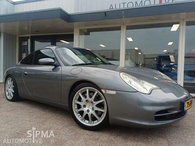 Grijs Gebruikt 2002 Porsche 911 Carrera 4 Coupé | € 20.911 - Afbeelding 1/4