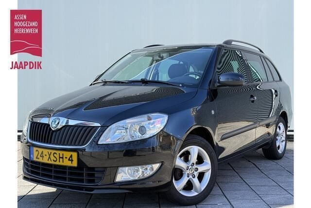 Zwart, metallic lak Gebruikt 2012 Skoda Fabia Tour Stationwagen | € 3.944 (Eerlijke prijs) - Afbeelding 1/4