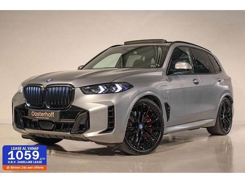 Grijs Gebruikt 2023 BMW X5 M Sport SUV | € 79.990 (Iets duurder) - Afbeelding 1/4