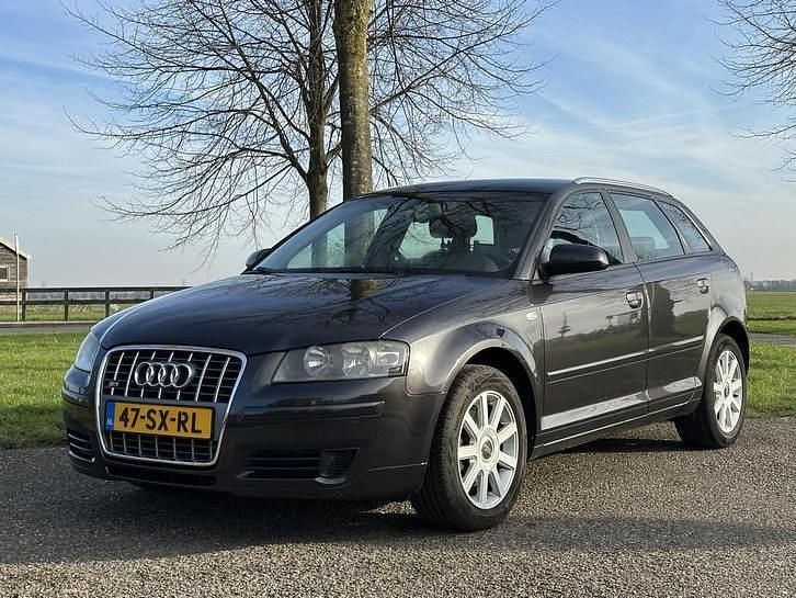 Grijs Occasion 2006 Audi A3 Ambiente Hatchback | € 2.440 (Goede deal) - Afbeelding 1/4