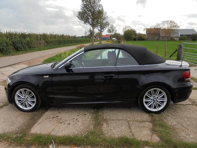 Occasion BMW 118 Cabriolet Executive 143 PK (105 kW) 2012 Zwart Cabriolet