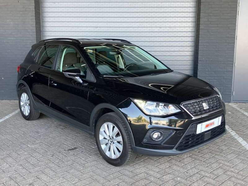 Zwart Gebruikt 2018 Seat Arona Business SUV | € 12.700 (Iets duurder) - Afbeelding 1/4