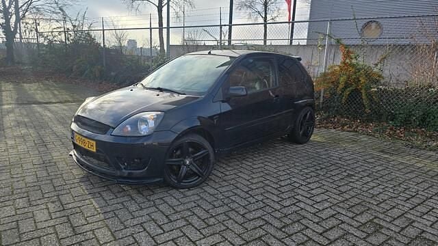 Zwart Gebruikt 2006 Ford Fiesta ST Hatchback | € 2.450 (Goede deal) - Afbeelding 1/4