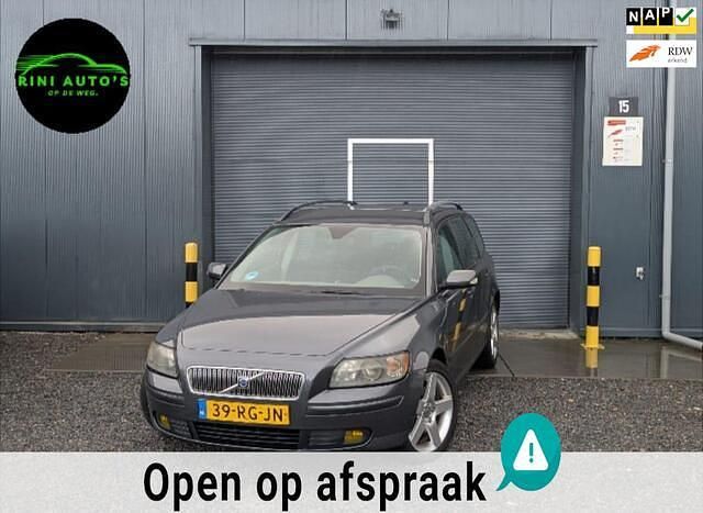 Grijs Occasion 2005 Volvo V50 Momentum Stationwagen | € 899 (Super prijs) - Afbeelding 1/4