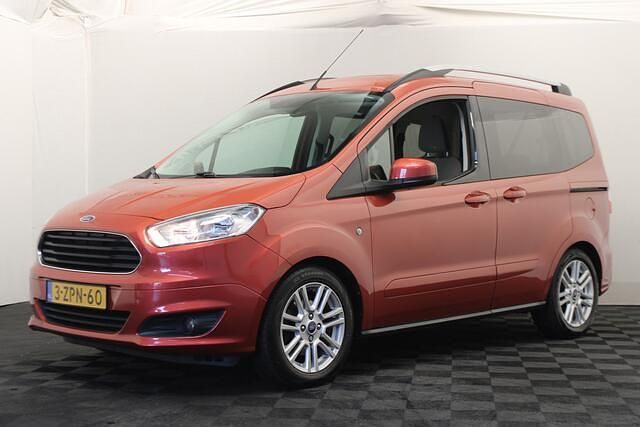 Rood Gebruikt 2015 Ford Tourneo Courier Titanium MPV | € 7.450 (Eerlijke prijs) - Afbeelding 1/4