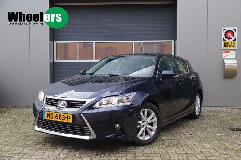 Blauw Gebruikt 2017 Lexus CT200h Business Edition Hatchback | € 16.995 (Eerlijke prijs) - Afbeelding 1/4