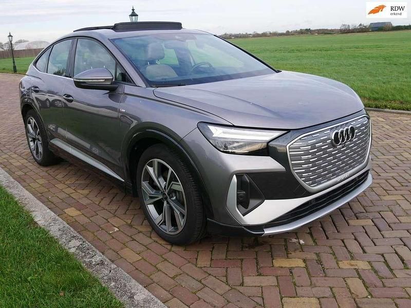 Grijs Gebruikt 2022 Audi Q4 e-tron S-Line SUV | € 26.620 (Goede deal) - Afbeelding 1/3