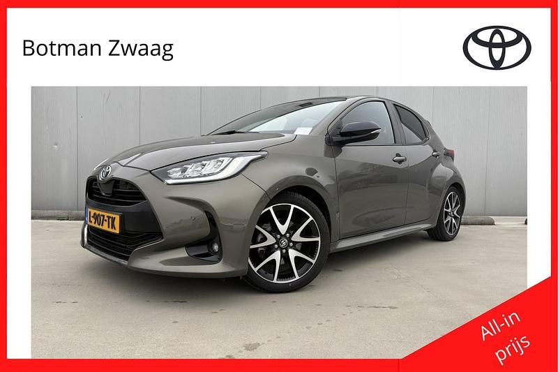 Occasion Toyota Yaris Hybrid Executive 80 PK (58 kW) 2021 Groen Hatchback
