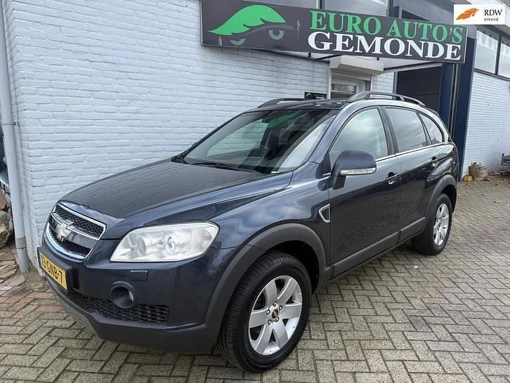Grijs (metallic) Occasion 2008 Chevrolet Captiva SUV | € 2.299 (Goede deal) - Afbeelding 1/4