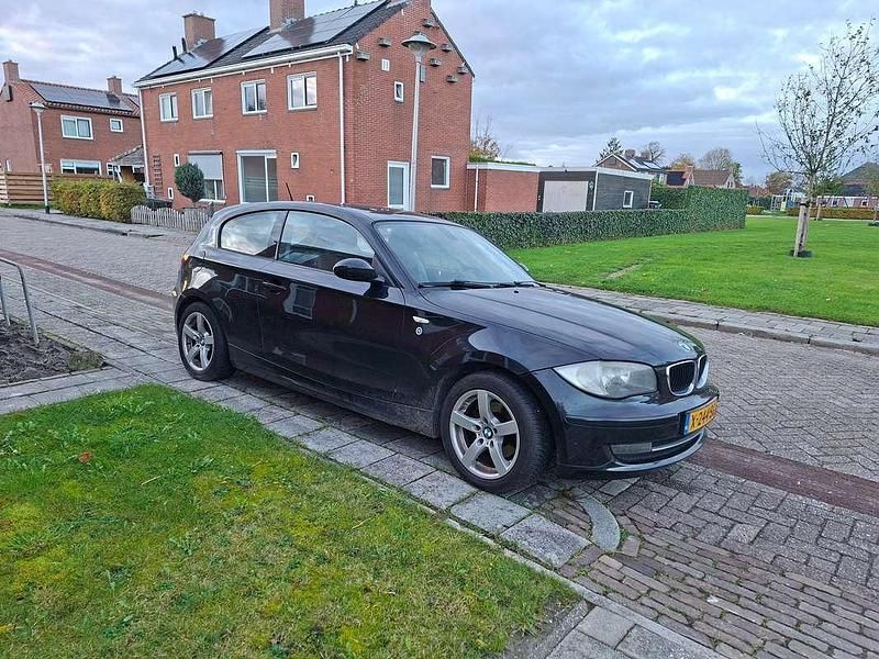 Occasion BMW 116 122 PK (89 kW) 2008 Zwart Hatchback