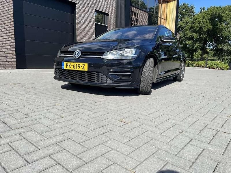 Zwart Gebruikt 2017 VW Golf VII R Hatchback | € 13.000 (Eerlijke prijs) - Afbeelding 1/4