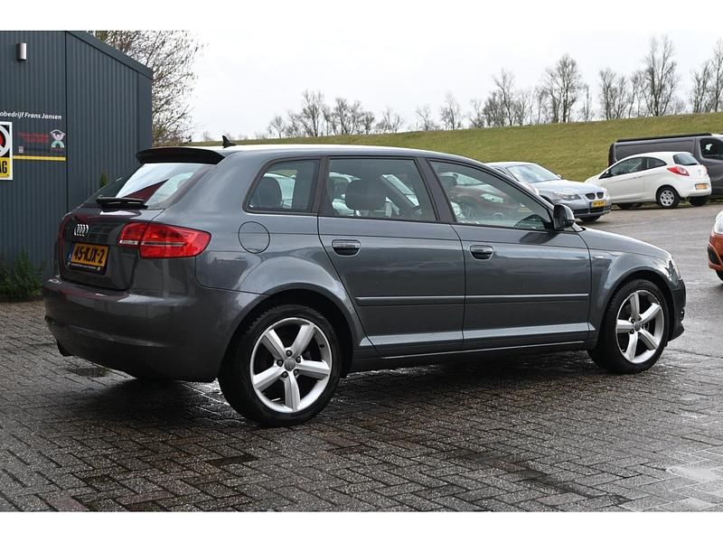 Occasion Audi A3 125 PK (91 kW) 2010 Grijs Hatchback