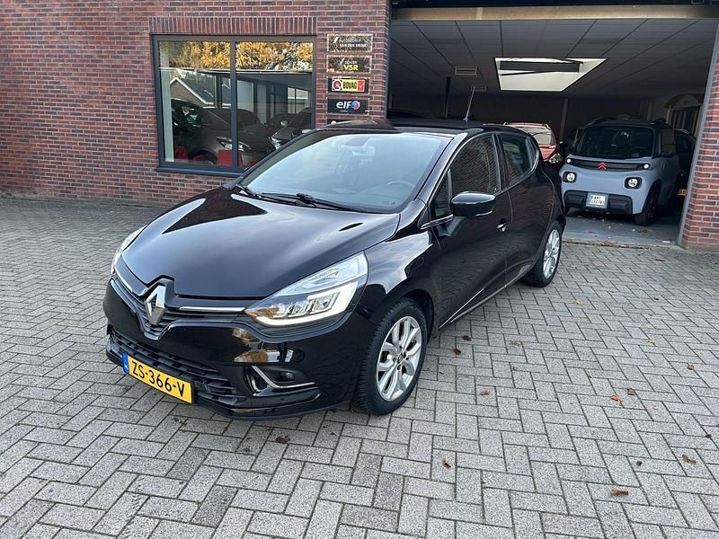Zwart Gebruikt 2018 Renault Clio IV Intens Hatchback | € 14.750 (Iets duurder) - Afbeelding 1/4