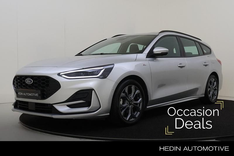 Grijs Occasion 2023 Ford Focus ST-Line Stationwagen | € 23.945 (Iets duurder) - Afbeelding 1/3