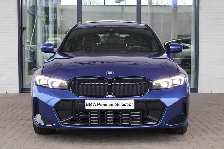 Occasion BMW 330e M Sport 292 PK (214 kW) 2025 Blauw Stationwagen