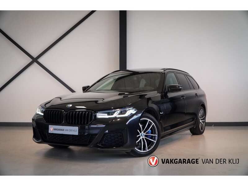Zwart Gebruikt 2022 BMW 530 M Sport Stationwagen | € 46.950 (Eerlijke prijs) - Afbeelding 1/4