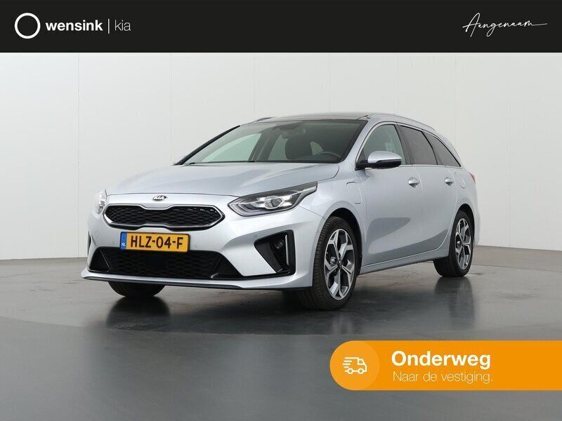 Grijs, metallic lak Gebruikt 2021 Kia Ceed Sportswagon Stationwagen | € 23.435 (Iets duurder) - Afbeelding 1/4